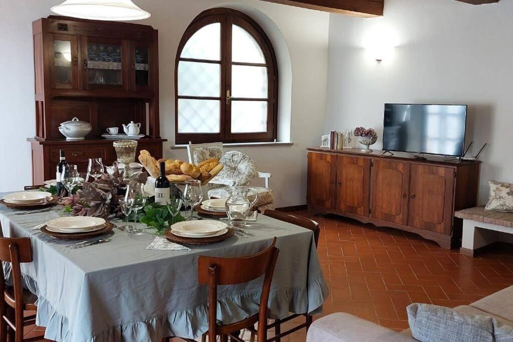 Lajatico Rentals - Casa Di Alice Nel Borgo Exterior photo